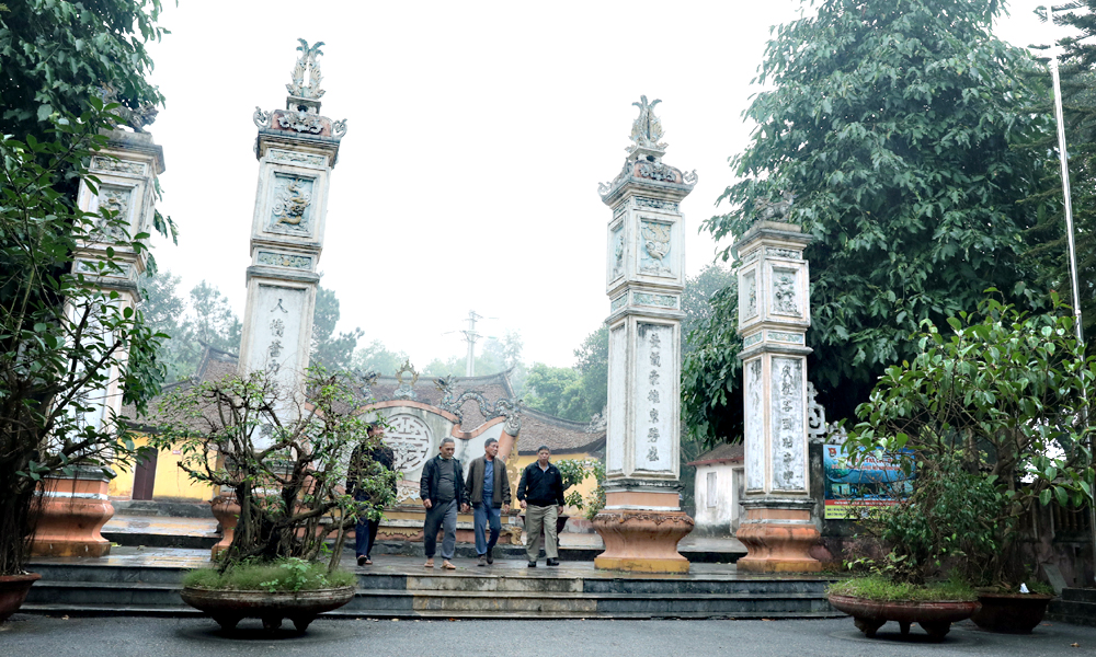 Di tích đình Đông.